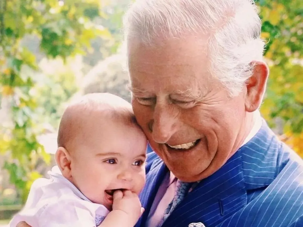Carlos III demostraría su favoritismo con el príncipe Louis en las primeras Pascuas sin Isabel II