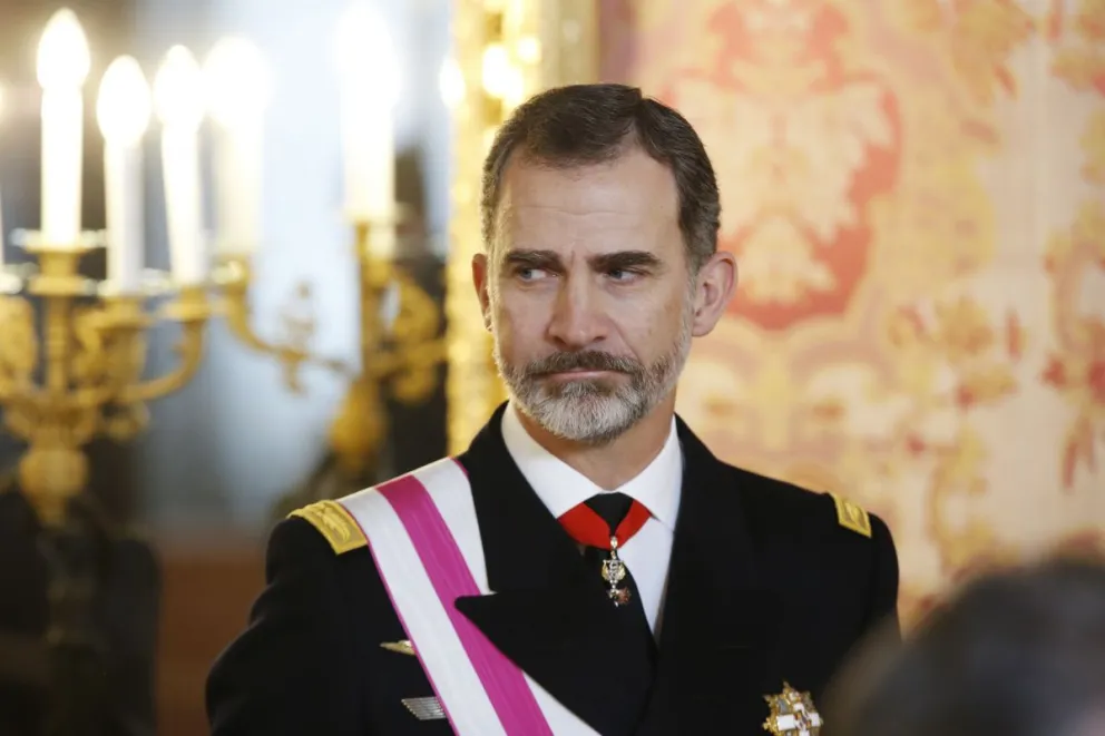 El rey Felipe VI presiona a las infantas Elena y Cristina para que accedan a esta escandalosa petición