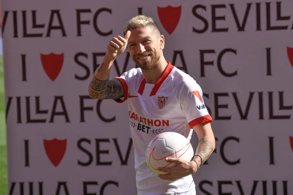 Mientras sigue peleado con Messi, el gesto de Papu Gómez que confirmaría su vuelta a Argentina