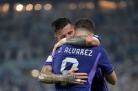 Conmoción en el mundo River Plate: Enzo Fernández homenajeó a Julián Álvarez en plena disputa