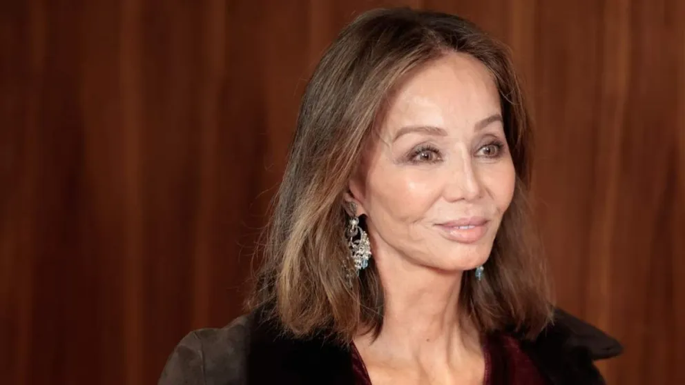 No es Mario Vargas Llosa: este es el hombre que consuela a Isabel Preysler y le hizo una inesperada propuesta