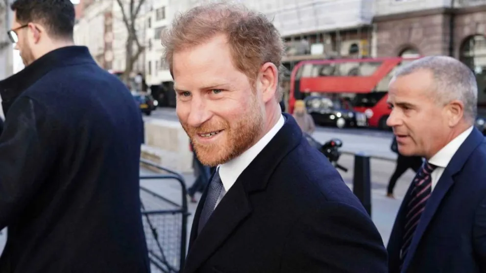 El príncipe Harry arremetió contra el rey Carlos III y ocupó la casa de la que fue desalojado