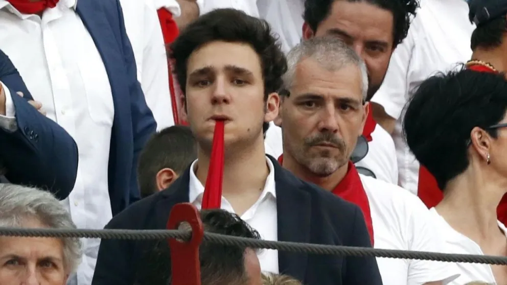 Froilán sufre: el nieto de Juan Carlos I lo llamó llorando a su madre desde Abu Dabi