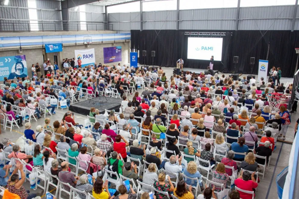 PAMI lanzó el nuevo y extraordinario Programa Centros Conectados: conocé sus beneficios