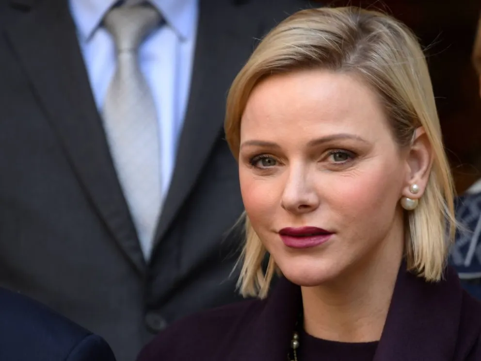 La princesa Charlene reapareció y se llevó todas las miradas: un increíble cambio que causa furor