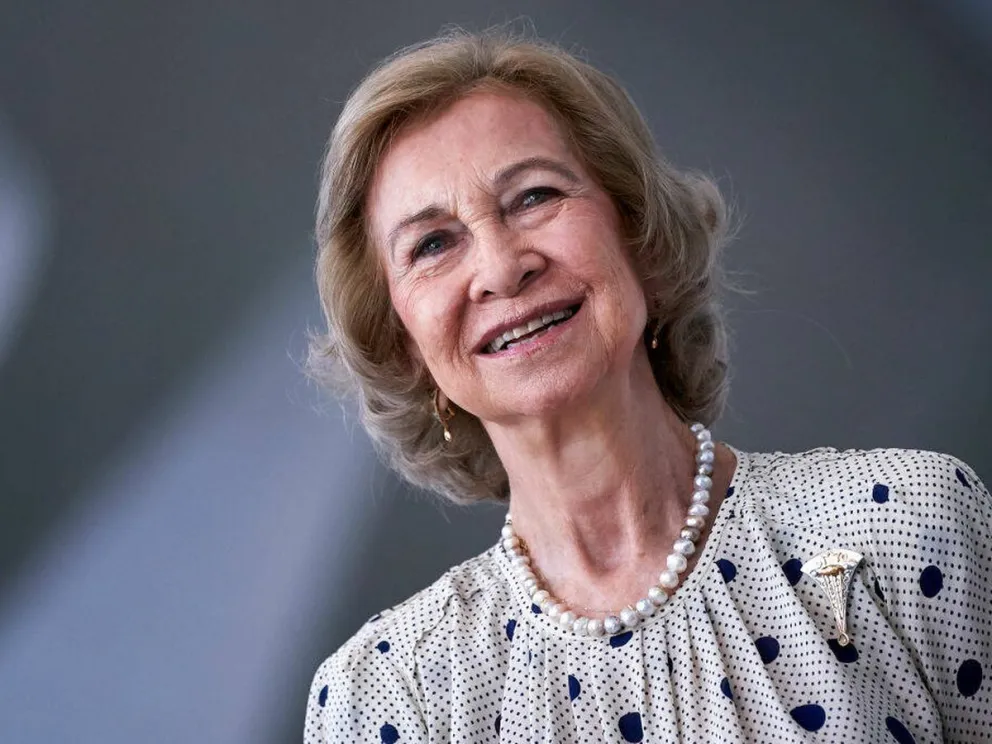 Conocé los preciosos vestidos de la reina Sofía creados exclusivamente por Valentino Garavani: fotos