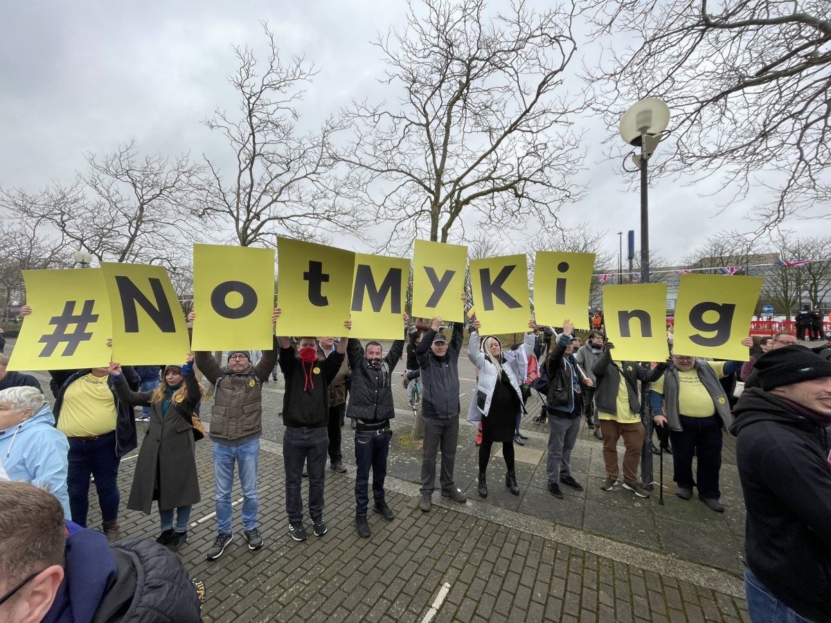 Protesta contra el rey Carlos III.