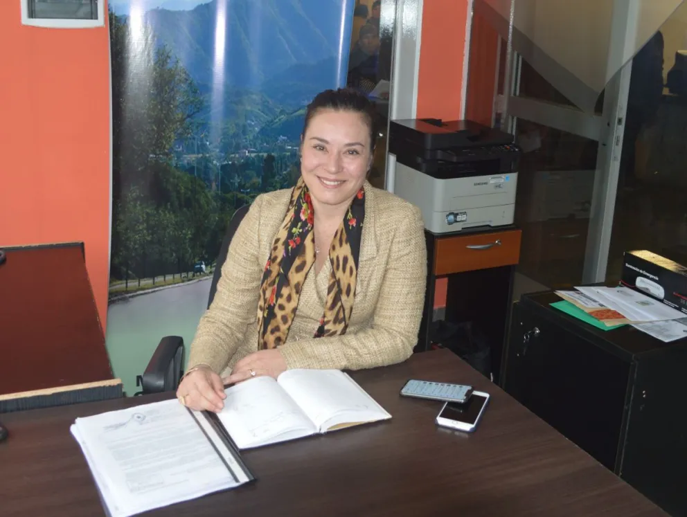 Candidata a intendente respondió a las acusaciones de sus competidores   