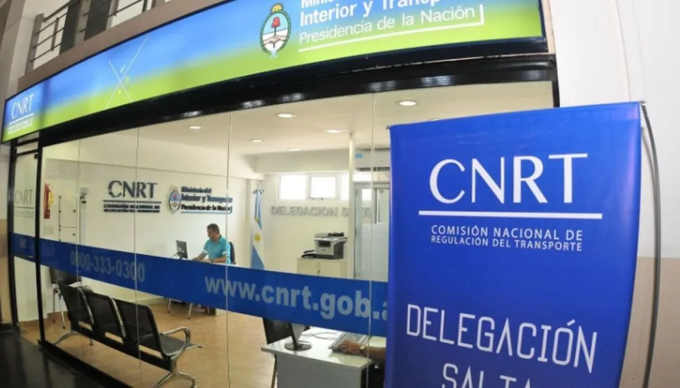 Desalojarán a una oficina nacional de la Terminal: apuntan al Ministerio de Turismo de no pagar el alquiler  