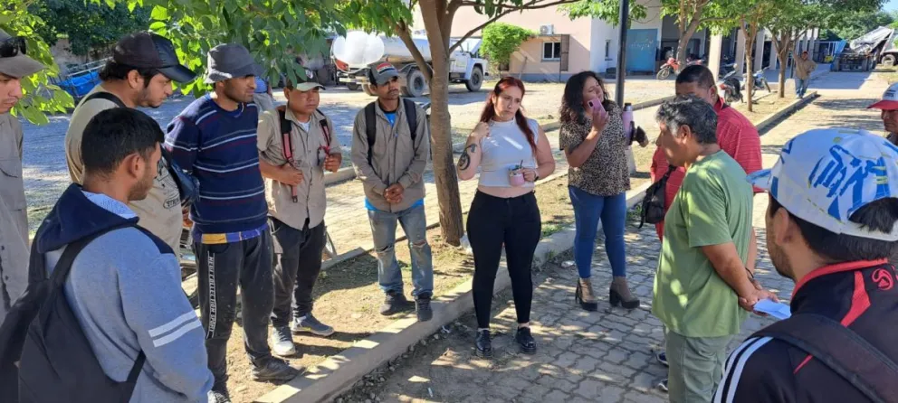 Aumenta el brote de dengue en Orán y la municipalidad no paga a los recolectores para el descacharrado