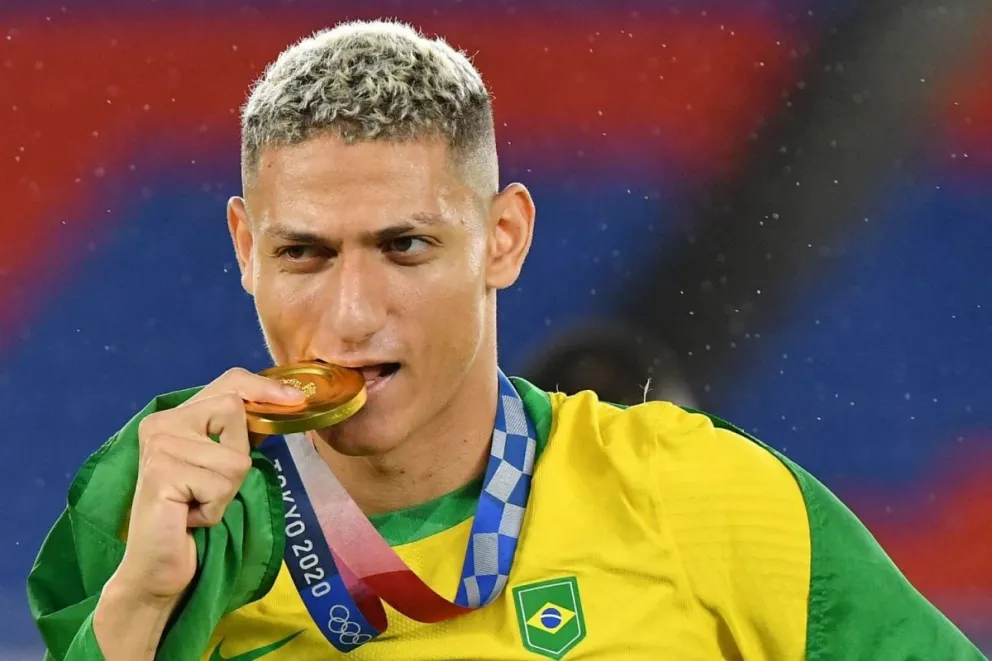 Richarlison, investigado por sus mascotas: “Sus perros se escapan a diario y no están bien atendidos”