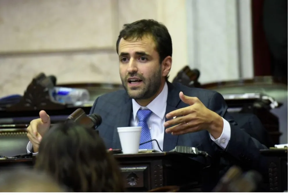 Emiliano Estrada denunció que desde su candidatura empezó una campaña en su contra     