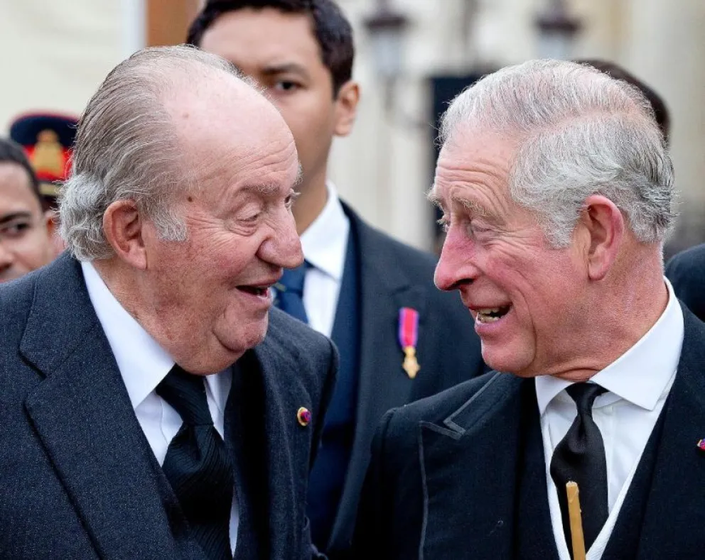 Juan Carlos I devastado tras ser ignorado y humillado por Carlos III