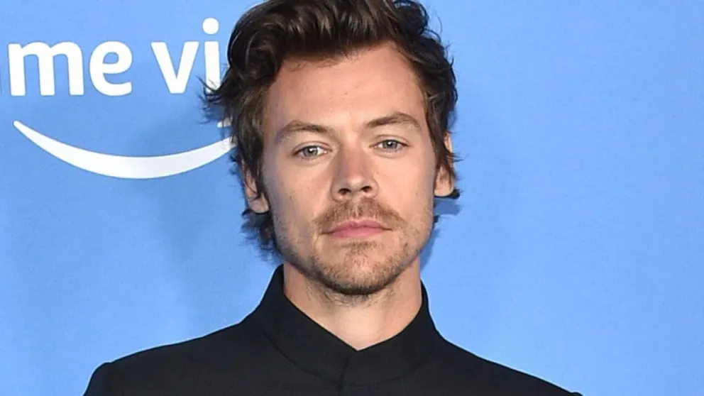 Harry Styles traiciona vilmente a Emily Ratajkowski al ser captado con esta actriz de Hollywood: fotos