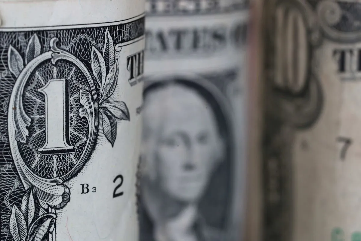 d&oacute;lar oficial d&oacute;lar blue
