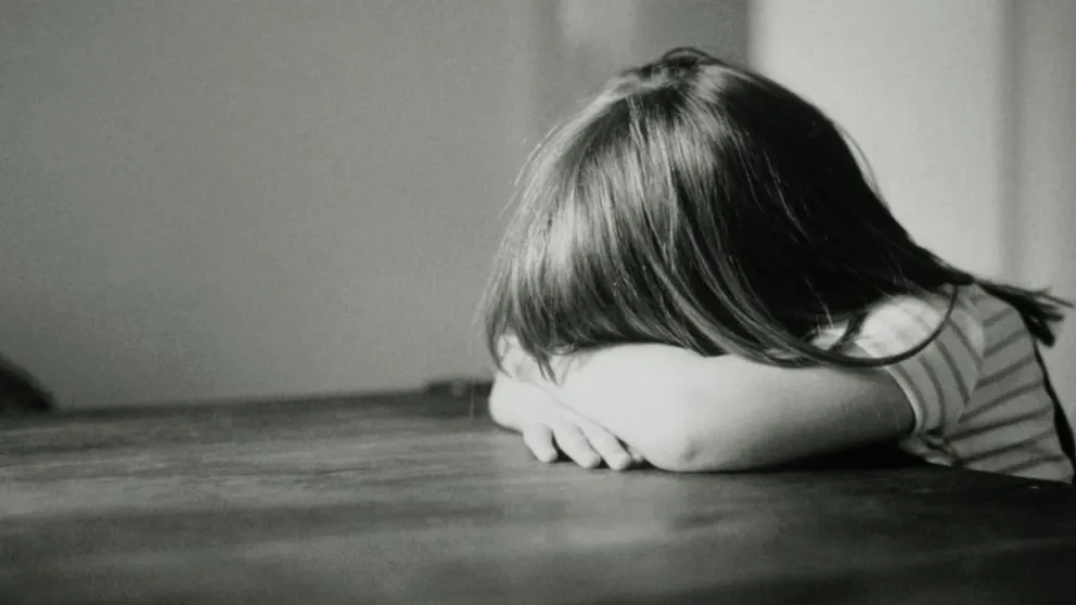 Detuvieron a tres familiares por sextorsión a una niña y distribuir material de abuso infantil    
