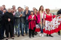 Bettina Romero inauguró el tercer centro para adultos mayores del país