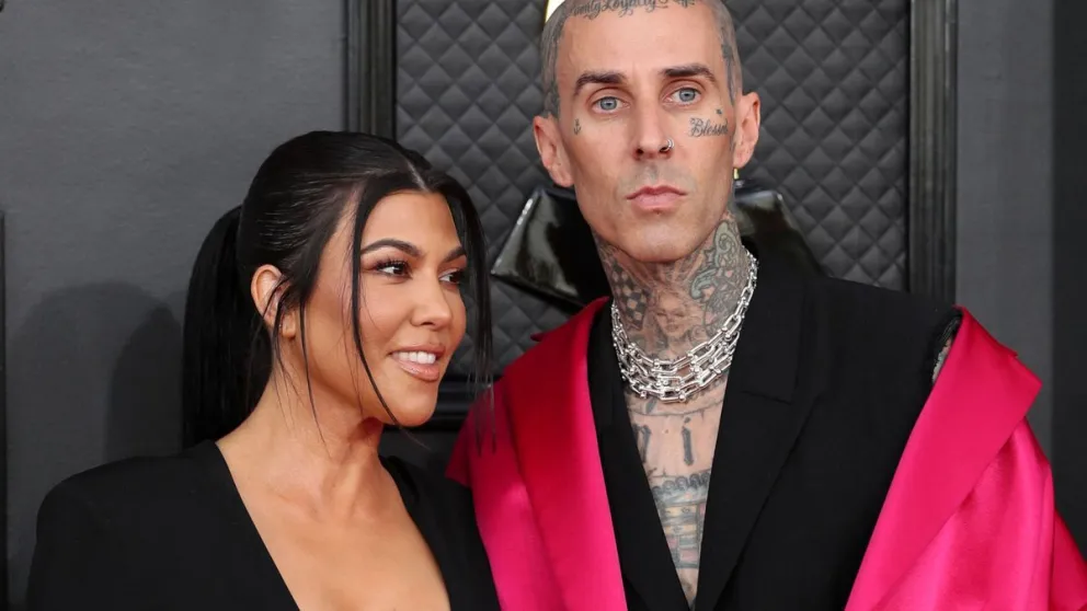 Un verdadero papelón: Kourtney Kardashian y Travis Barker, víctimas de un error imperdonable en su boda