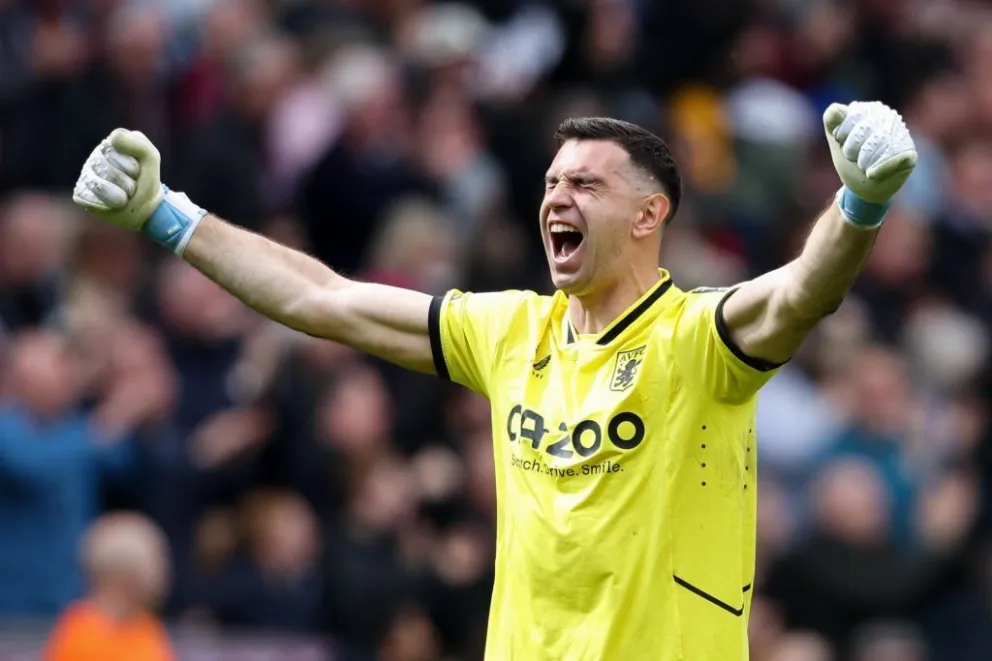Los espectaculares números del Dibu Martínez en la Premier League tras el triunfo del Aston Villa