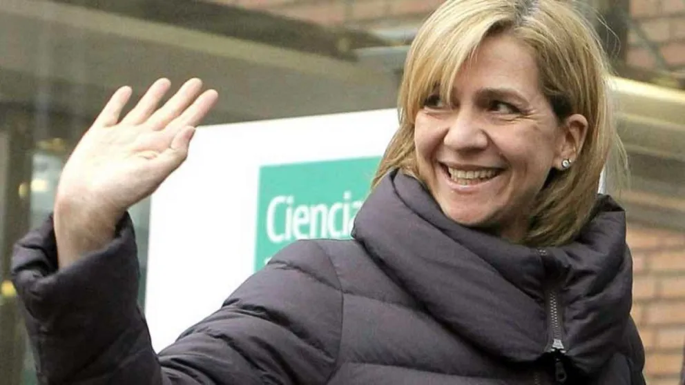 La infanta Cristina recibe duras críticas por este mediocre y desastroso atuendo