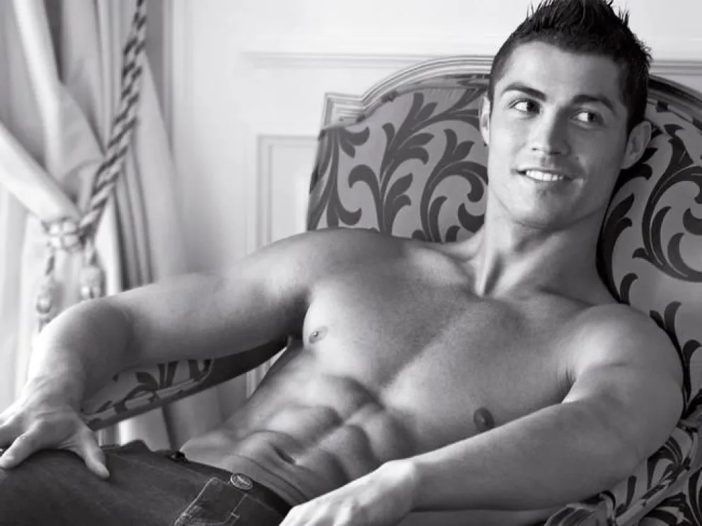 Cristiano Ronaldo revela el aroma de su ostentosa fragancia que causa envidia en Lionel Messi: fotos