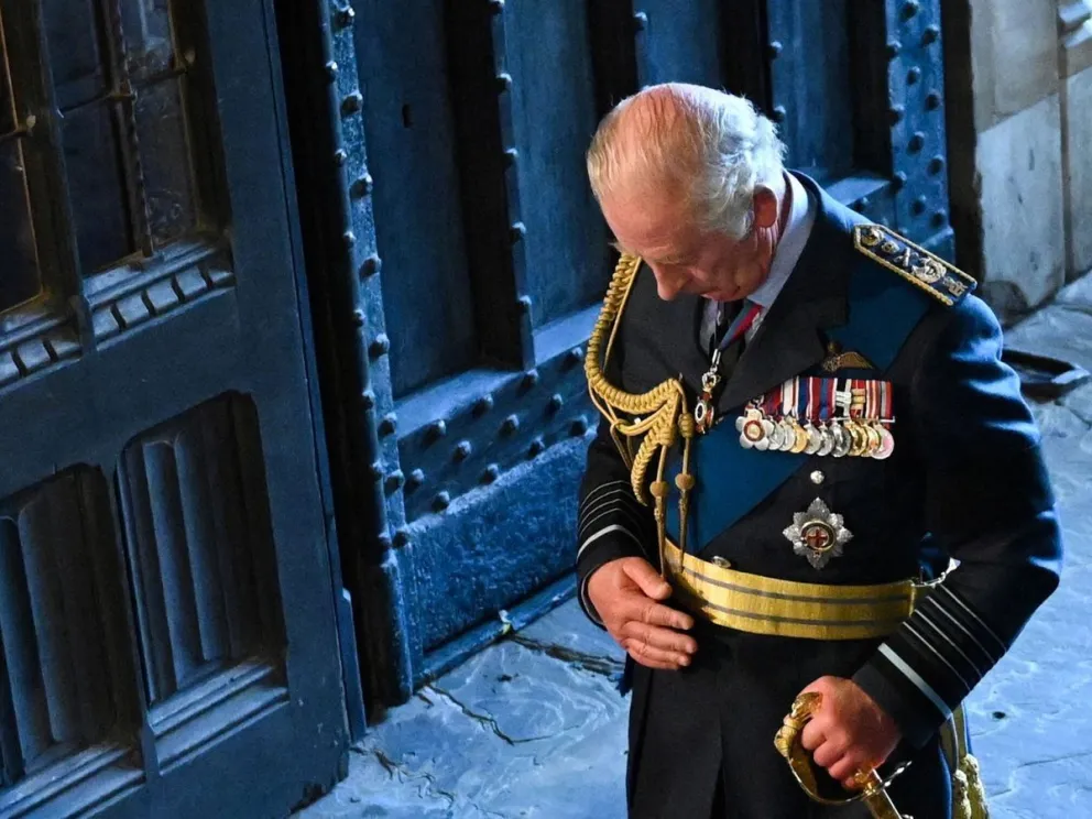 Fortuna inimaginable: el descomunal valor de la corona de Carlos III que desata la envidia de Camilla Parker