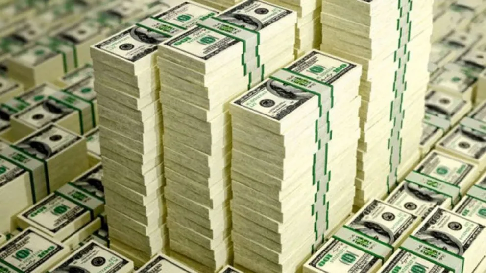Dólar blue: esta es la “impactante” cotización de la moneda para este lunes 17 de abril