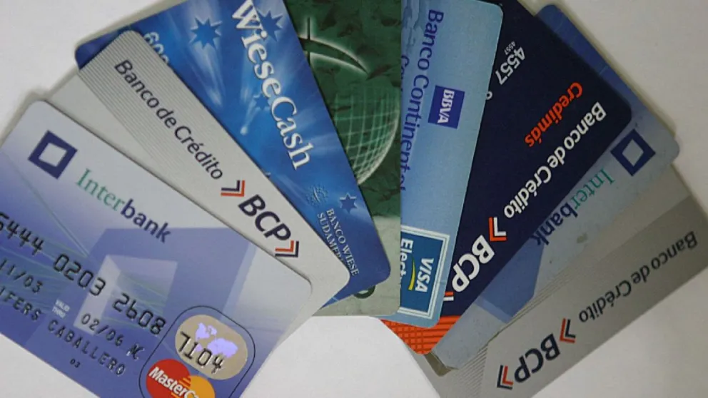 Este es el increíble paso a paso para abonar la tarjeta de crédito con dólares sin tener que pagar impuestos  