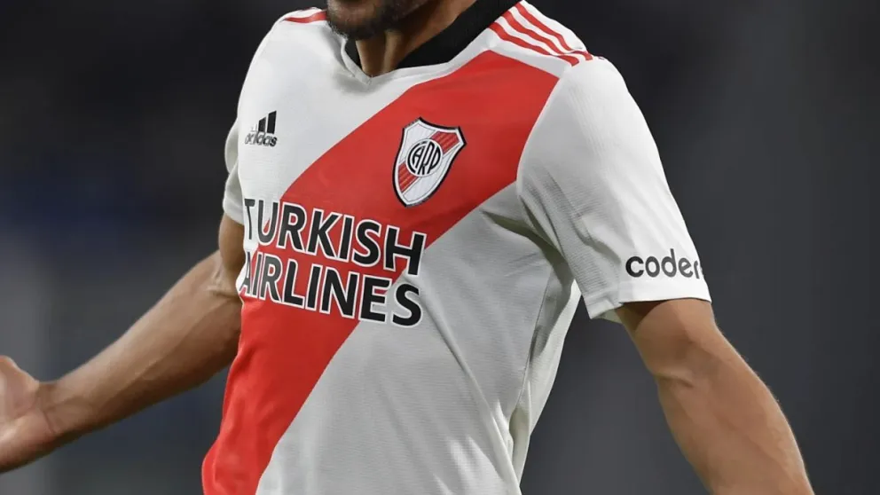 El exfutbolista que estuvo preso, sufrió depresión y ahora regresó a River Plate