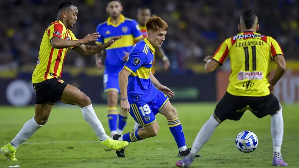 Entre los insultos de los hinchas, Jorge Almirón consiguió su primer triunfo en Boca ante Deportivo Pereira