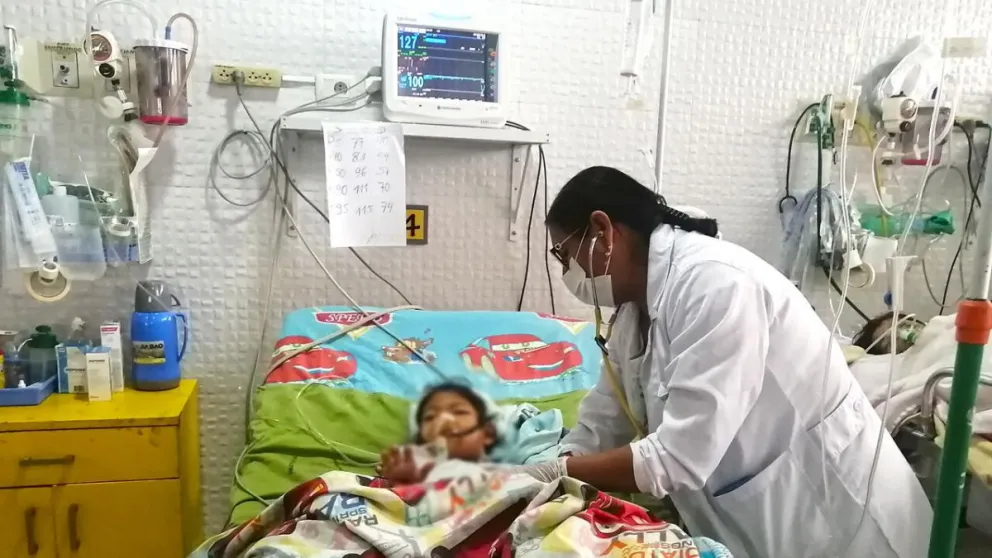 El dengue en niños ataca fuerte, el 40% de los casos necesita internación