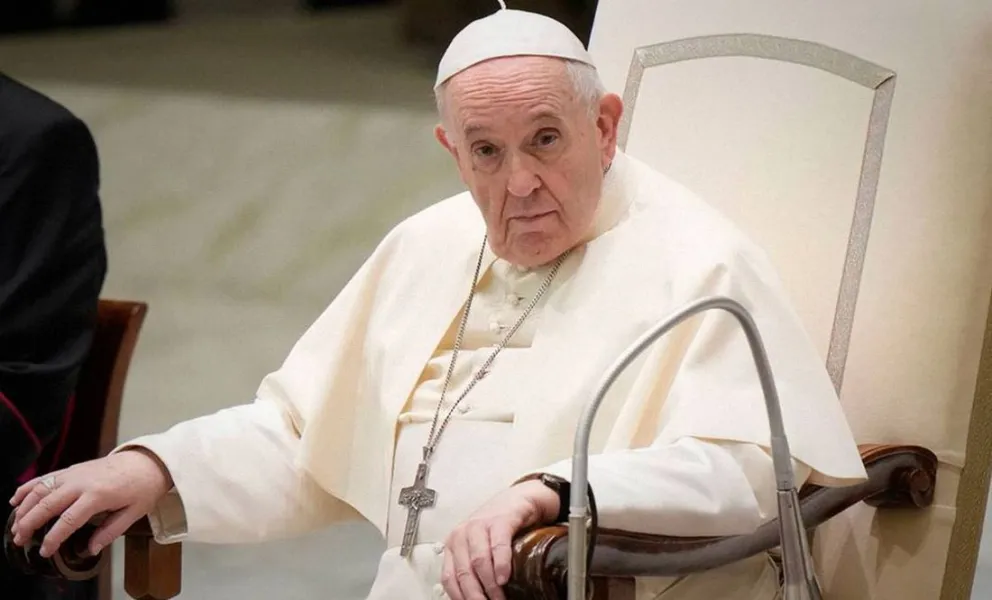 Mejora el estado de salud del Papa Francisco, pero su pronóstico sigue siendo reservado  