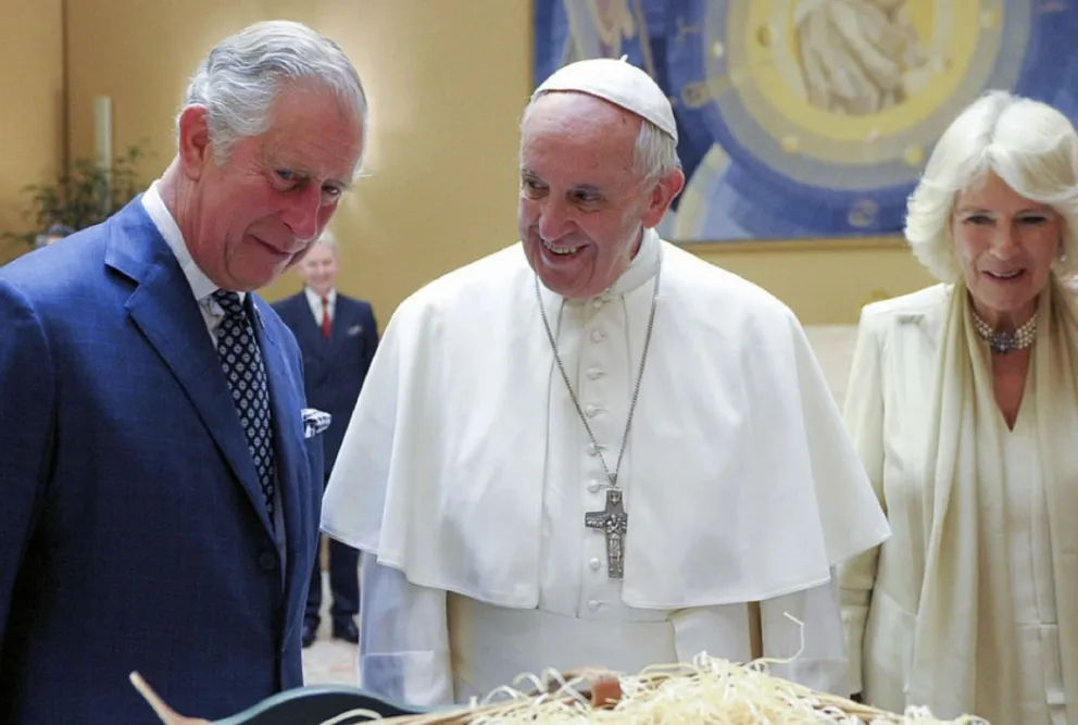Coronación: el inédito y sagrado regalo que se le otorgará a Carlos III por órdenes del Papa Francisco
