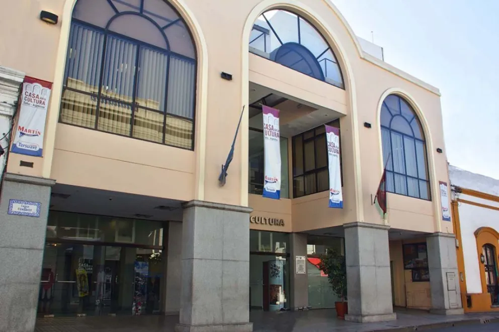 Alarma y evacuación total por amenaza de bomba en Casa de la Cultura