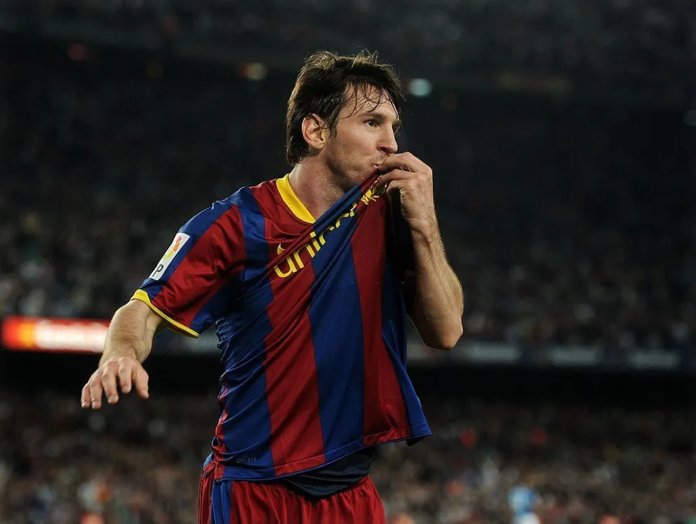 Se filtraron imágenes de la camiseta que usaría Messi si se concreta su regreso a Barcelona 