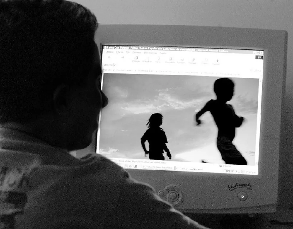 Policía intervino a un hombre que confensó tener pornografía infantil en su computadora