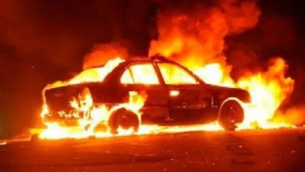 Terrible accidente en la ruta 16: un auto terminó prendido fuego con tres niños dentro