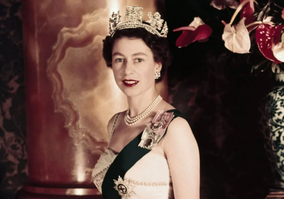La monarca que jamás debió ser: la terrible historia detrás de la asunción de Isabel II