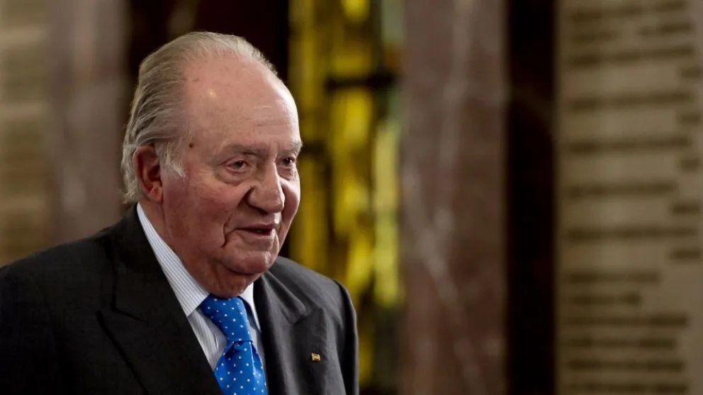 Juan Carlos I se despidió de Sanxenxo con un misterioso objeto en mano: detalles reveladores