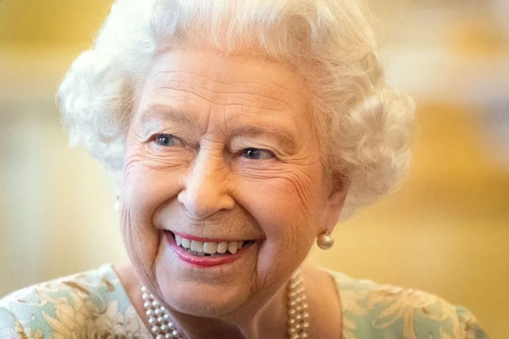 Nunca antes escuchado: las palabras más impactantes de Isabel II que dejaron a Carlos III devastado