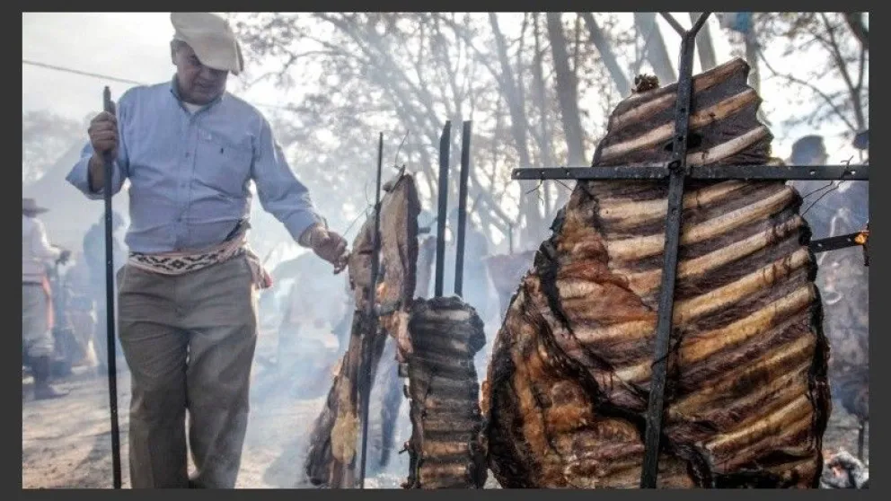 PAMI: los afiliados podrán acceder a descuentos de hasta un 20% en asado y achuras, mirá cómo se solicitan