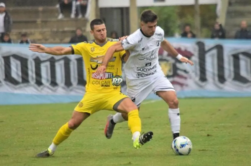 Central Norte cayó ante Crucero del Norte 1 a 0 en el Estadio Martearena y no levanta cabeza