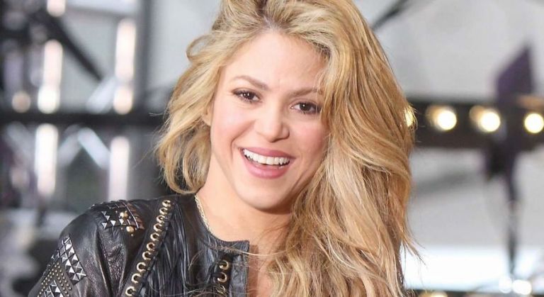 Mientras Clara Ch A Muere De Celos Shakira Presume Lujoso Regalo Que Le Dio Piqu Voces