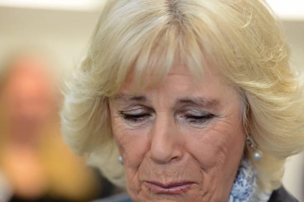 Camila Parker lo abandona por considerarse vieja, el rey Carlos no lo puede creer