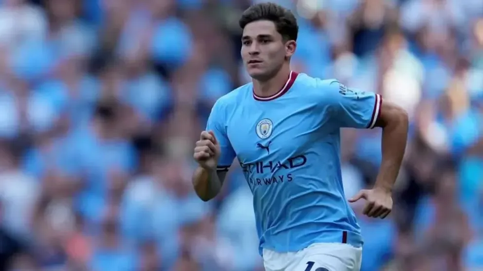 Pep Guardiola no tuvo opción: el rendimiento de Julián Álvarez lo obligó a tomar está decisión 