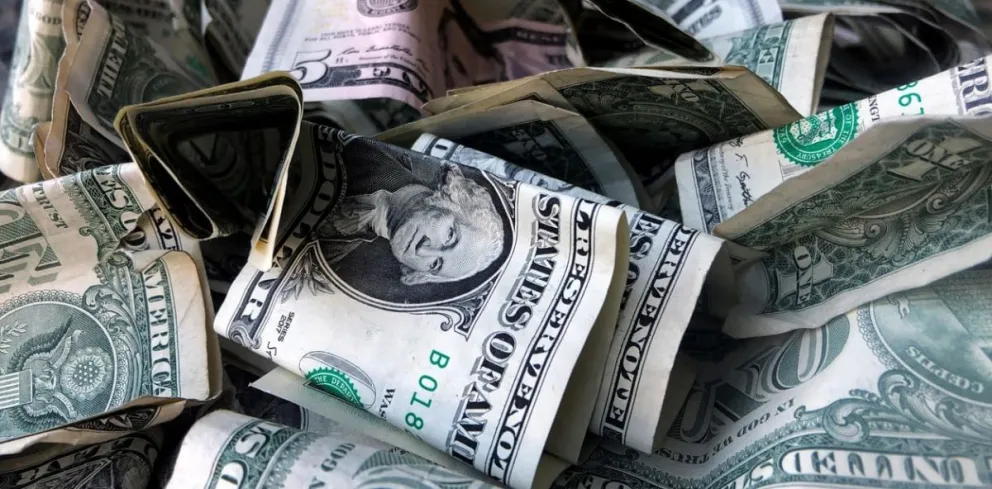 Dólar blue: así se encuentra la impresionante cotización de la moneda para este martes 25 de abril