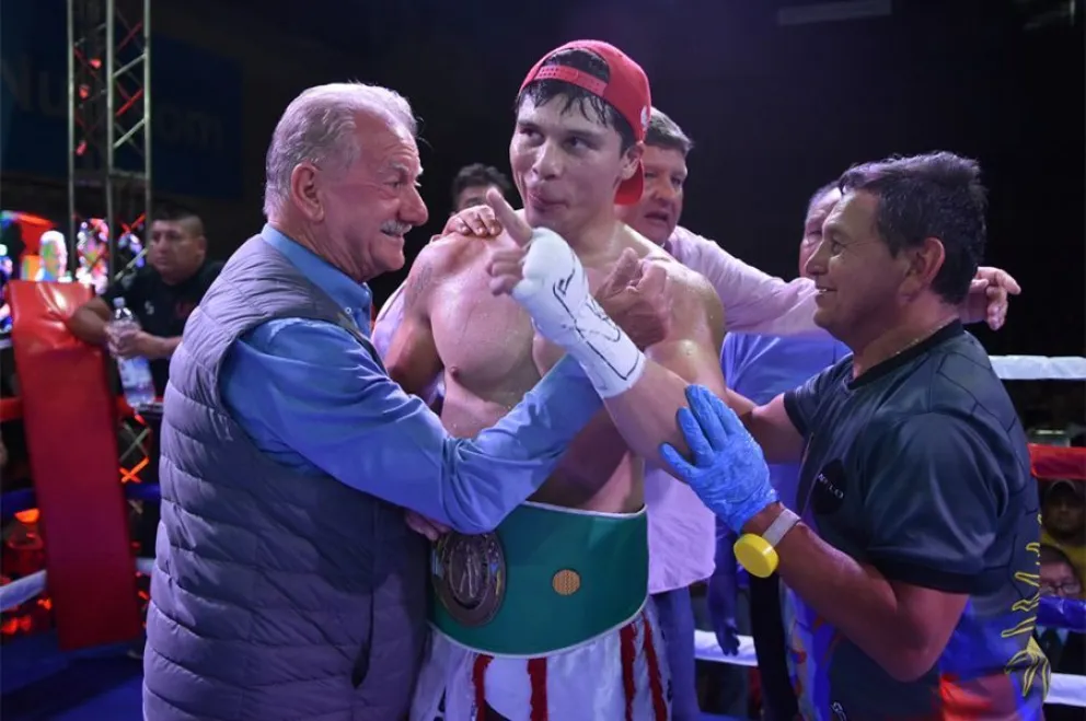 Atacaron brutalmente con un machete a un reconocido boxeador salteño 
