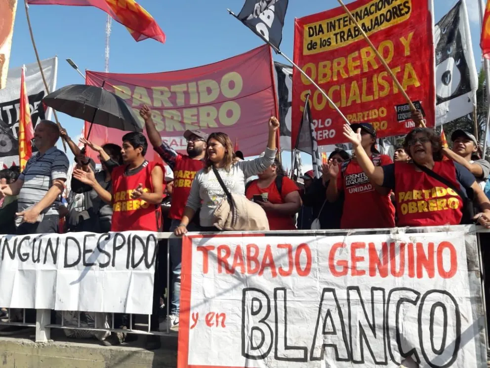 Conflicto en  Coca Cola: la versión de la policía tras la represión denunciada por los trabajadores