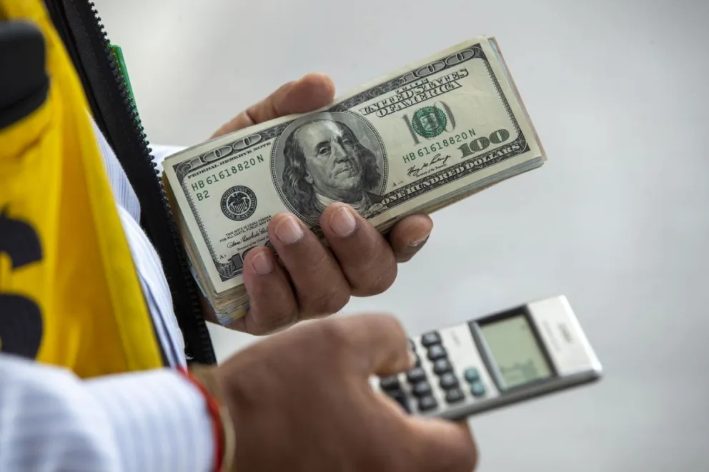 Dólar blue: así será la impactante cotización de la moneda para la jornada del martes