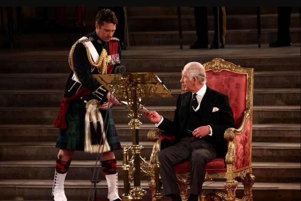 Carlos III y Jonathan Thompson